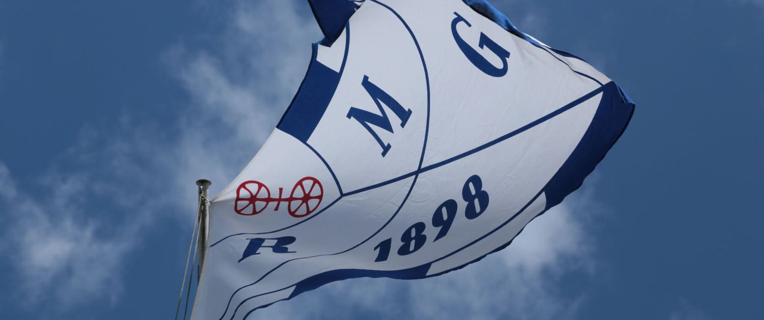 Die Flagge der MRG weht am 9. April zum Anrudern über der Mainzer Ruder-Gesellschaft