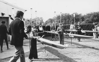 Drei Bootstaufen beim Anrudern, April 1974