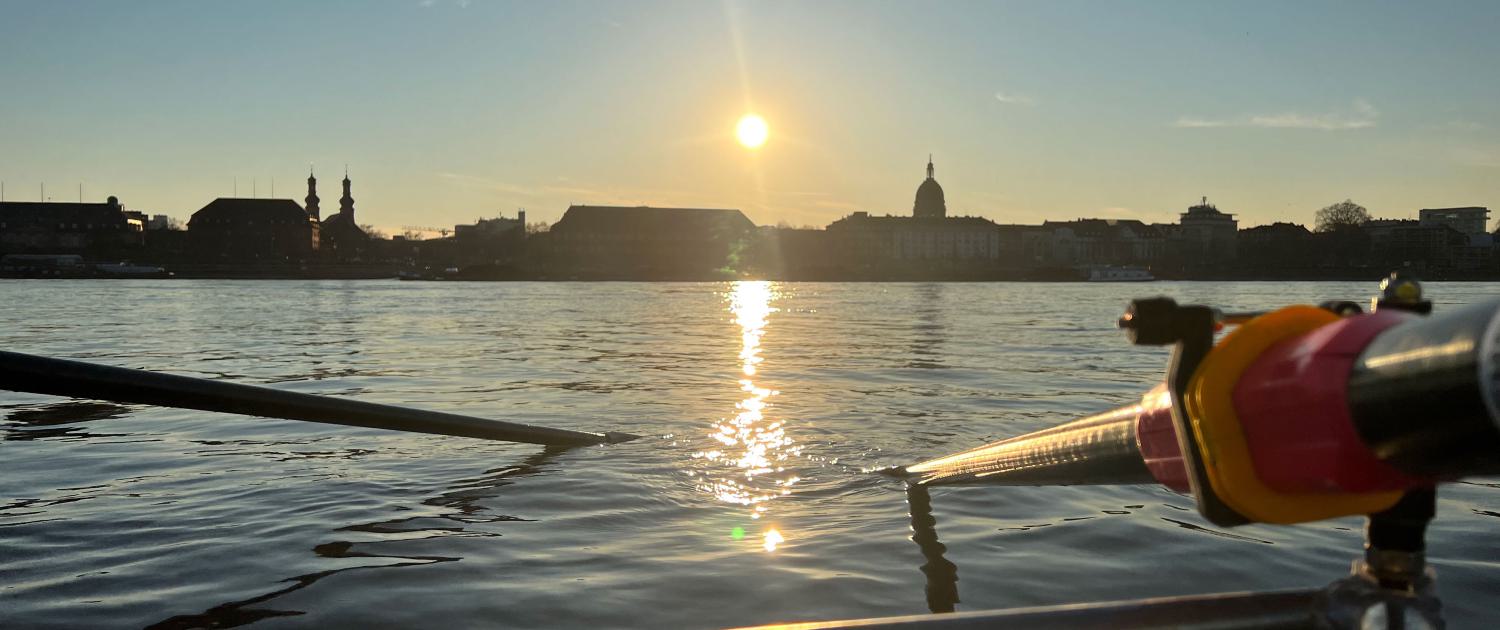 Sonnenuntergang über der Stadt